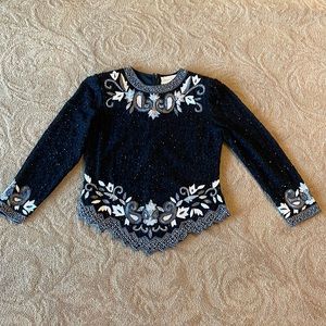 100% silk evening top. DRAPER’s & DAMON’s. A standing ovation kind of to…